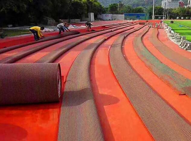 預(yù)制型橡膠跑道卷材規(guī)格與特點(diǎn)